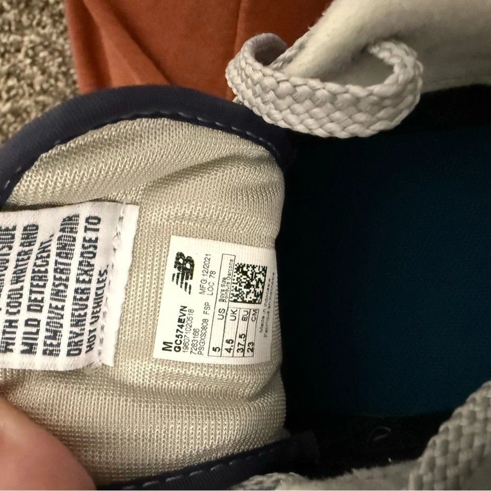 New Balance Blue and White Classic 574 Sneakers women’s size 6.5 - Picture 5 of 5